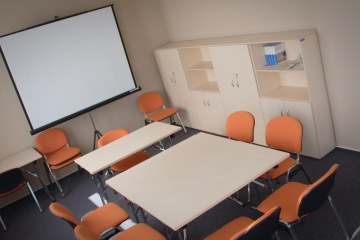 Medium Presentation Room